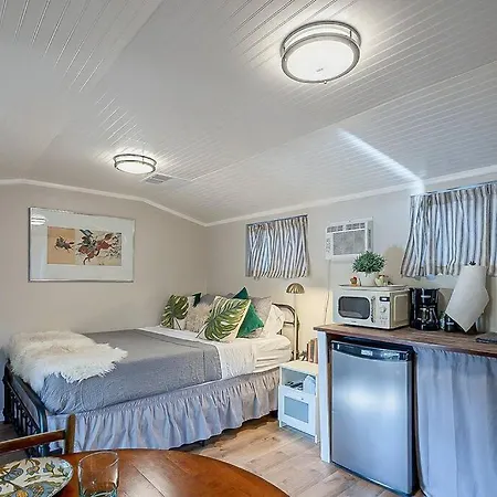 Cute Peaceful Tiny House Getaway W Backyard - Low Summer Rates! Tucson Exterior photo